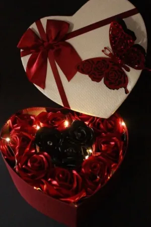 Luxury Heart of Roses Box